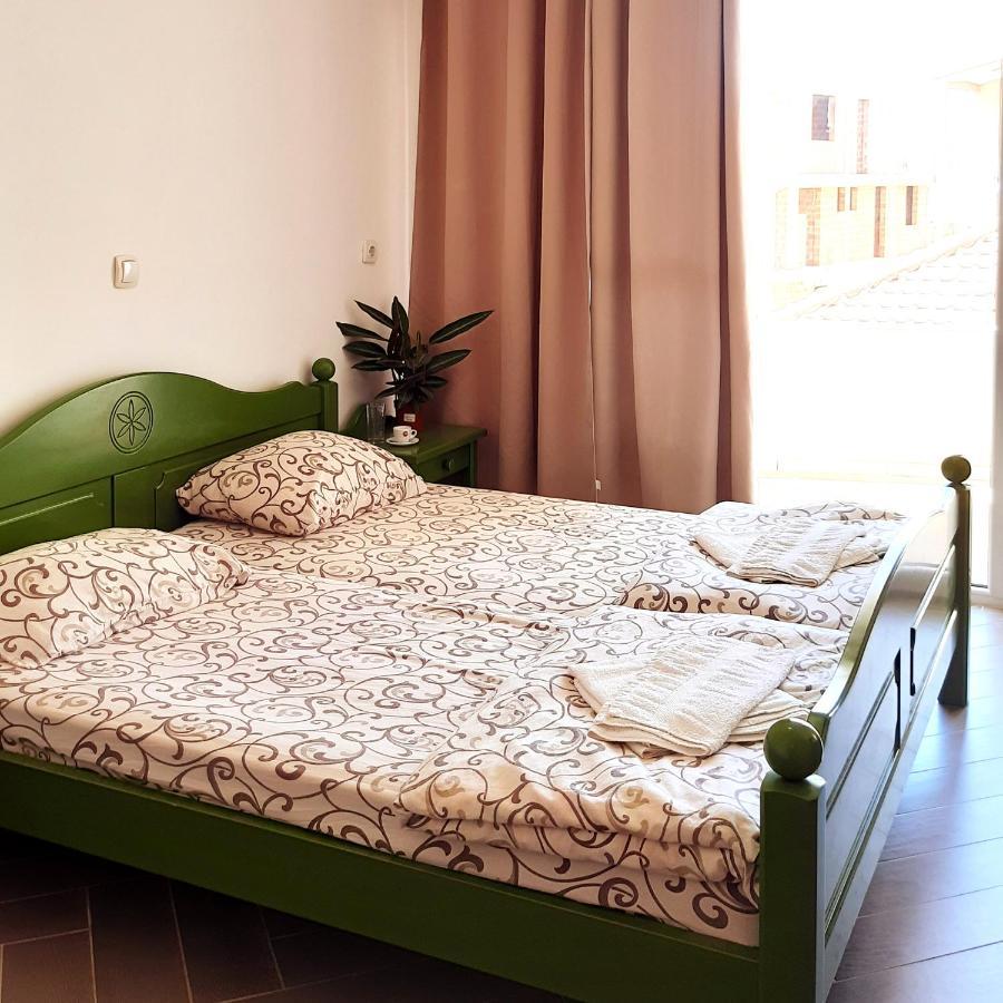 Apartments Dea Бар Екстериор снимка