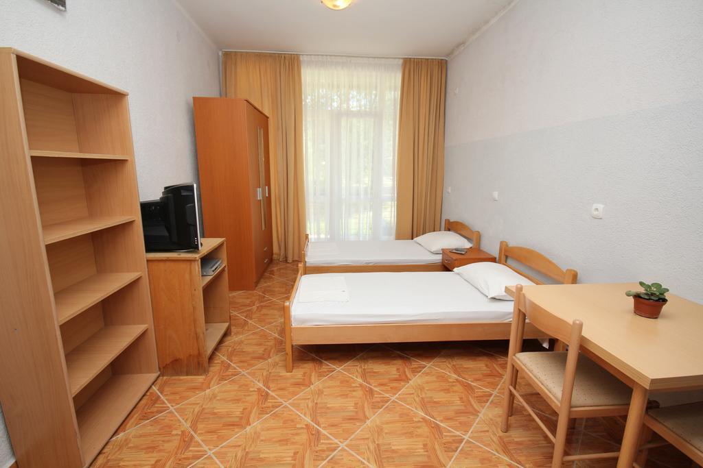 Apartments Dea Бар Екстериор снимка